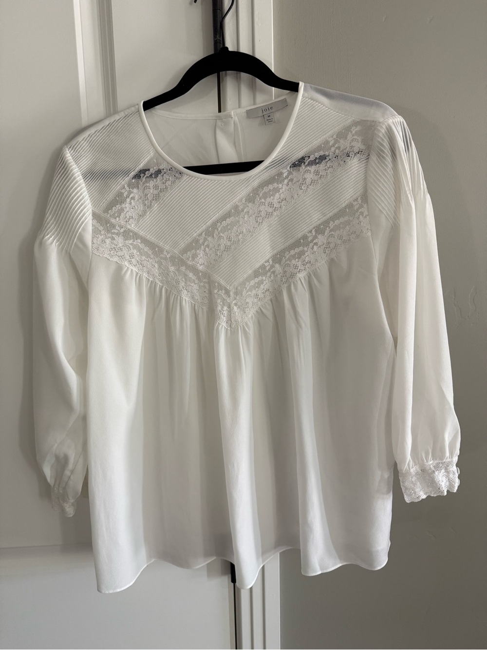 Joie Margette Porcelain White Lace Yoke Pleated Blouse M NWOT